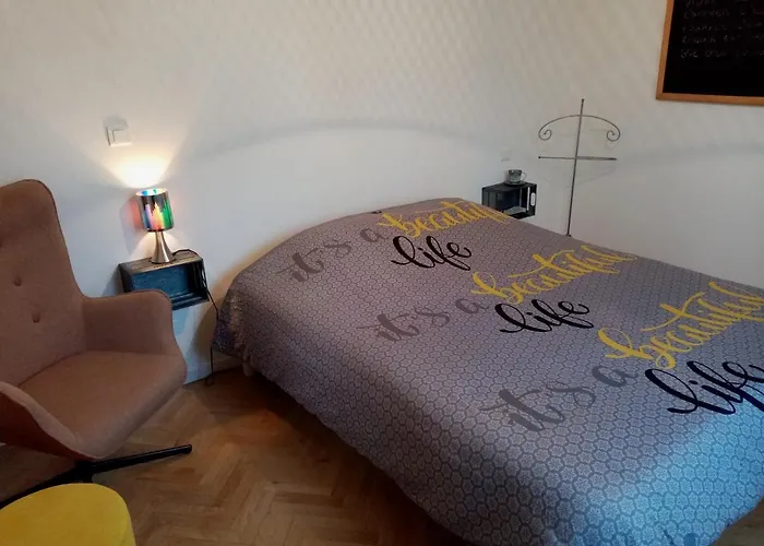 Проживание в семье L'eden Naturiste Ecureuil *