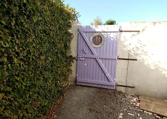 L'eden Naturiste Ecureuil Шаллан