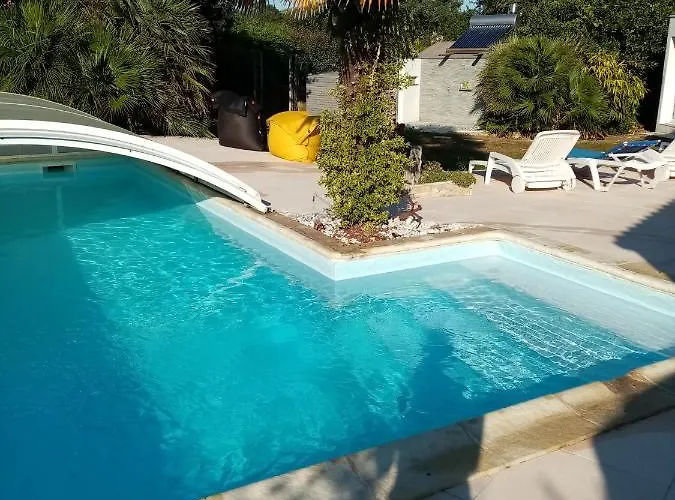 L'eden Naturiste Ecureuil * Шаллан