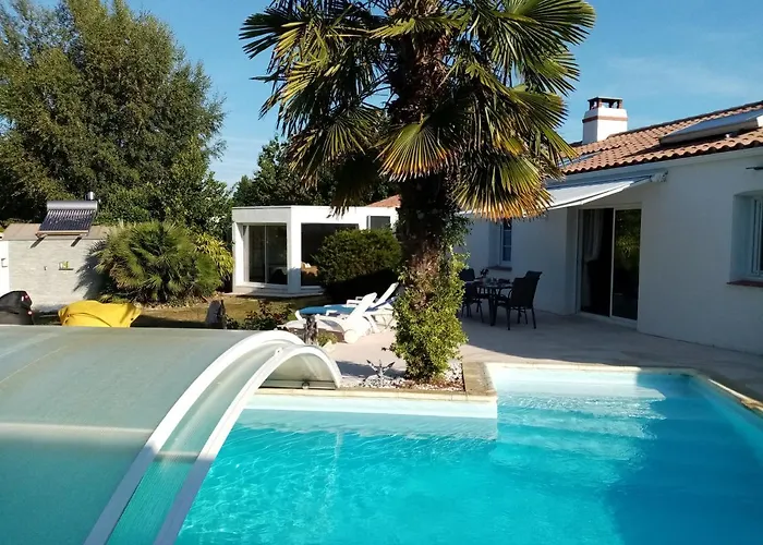 Проживание в семье L'eden Naturiste Ecureuil *